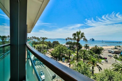 カンヌ, Alpes-Maritimesのアパートメント