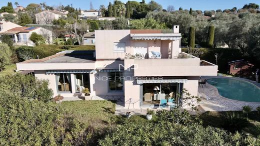 Villa en La Colle-sur-Loup, Alpes Marítimos