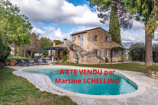 Villa en Le Rouret, Alpes Marítimos