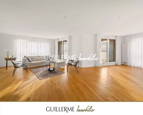 Apartment / Etagenwohnung in Lyon, Rhône