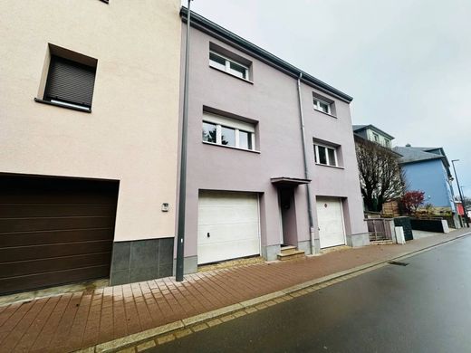 منزل ﻓﻲ Dudelange, Canton d'Esch-sur-Alzette