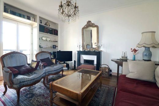 Apartment / Etagenwohnung in Versailles, Yvelines