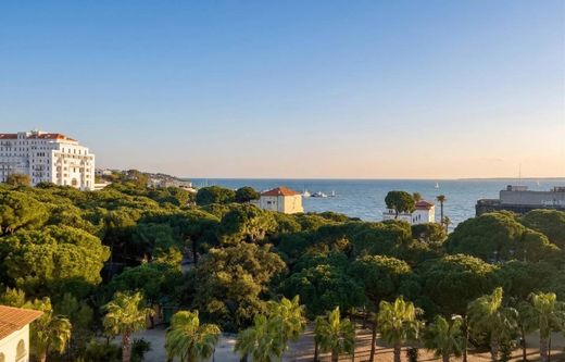 Apartment in Juan-les-Pins, Alpes-Maritimes