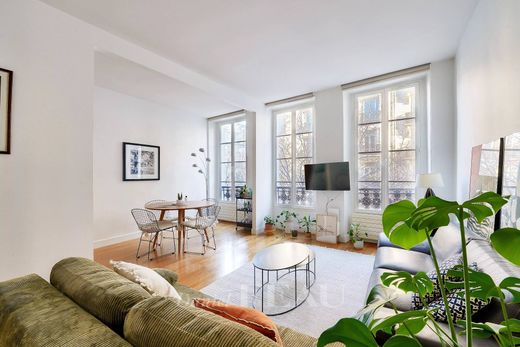 Apartment in Temple, Rambuteau – Francs Bourgeois, Réaumur, Paris