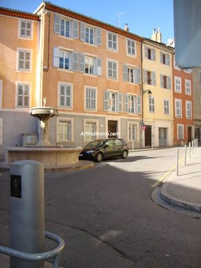 ‏בניין ב  Draguignan, Var