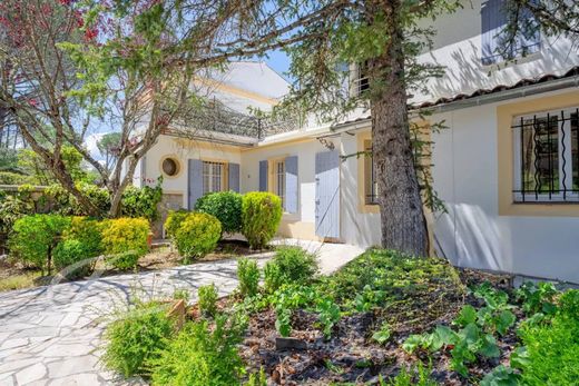 Casa de lujo en Gréoux-les-Bains, Alpes de Alta Provenza