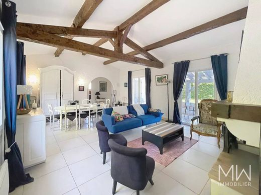 Villa in Lège-Cap-Ferret, Gironde