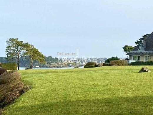 Apartment in Dinard, Ille-et-Vilaine