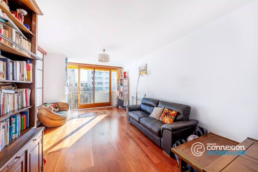 Apartment in La Muette, Auteuil, Porte Dauphine, Paris