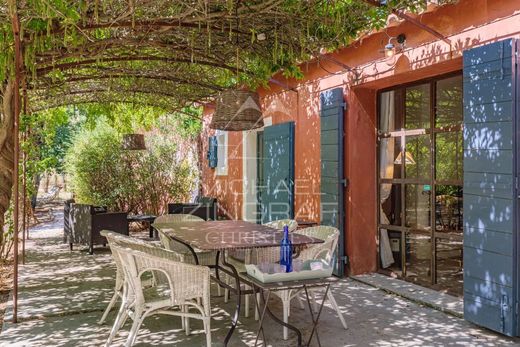 Luxury home in Roussillon, Vaucluse