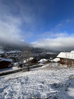 Grundstück in Morzine, Haute-Savoie