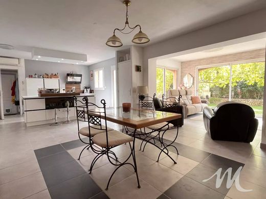 호화 저택 / Saint-Maximin-la-Sainte-Baume, Var