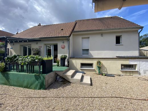 Maison de luxe à Plombières-lès-Dijon, Côte-d'Or