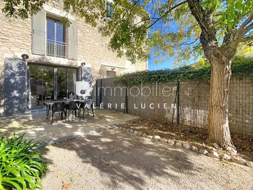 Duplex in Saint-Rémy-de-Provence, Bouches-du-Rhône
