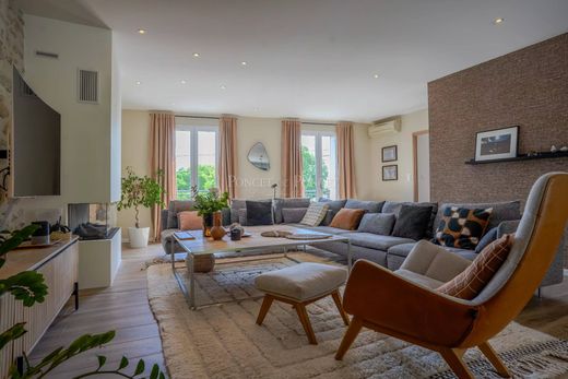 Luxus-Haus in Uzès, Gard