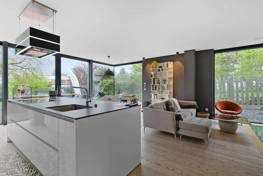Luxury home in Schouweiler, Dippach