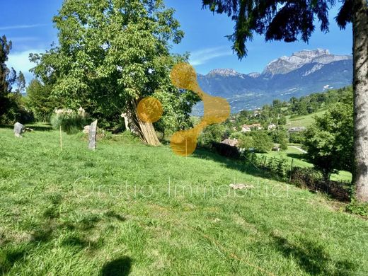Участок, Annecy, Haute-Savoie