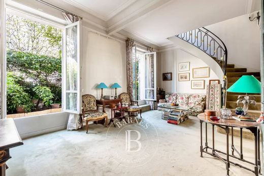 Apartment in La Muette, Auteuil, Porte Dauphine, Paris