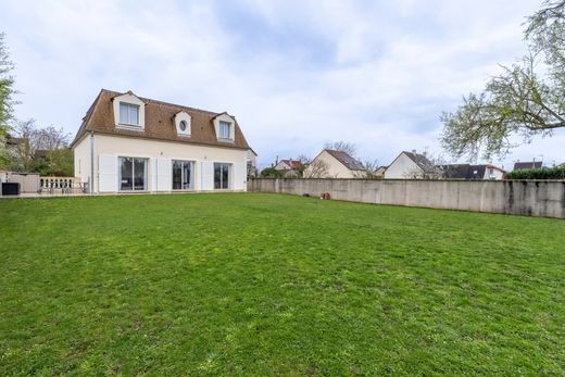 Casa di lusso a Les Mureaux, Yvelines