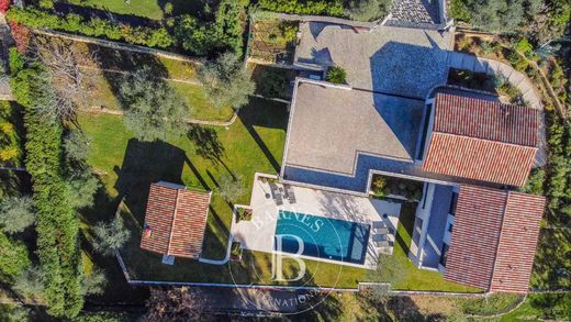 Villa en Le Rouret, Alpes Marítimos