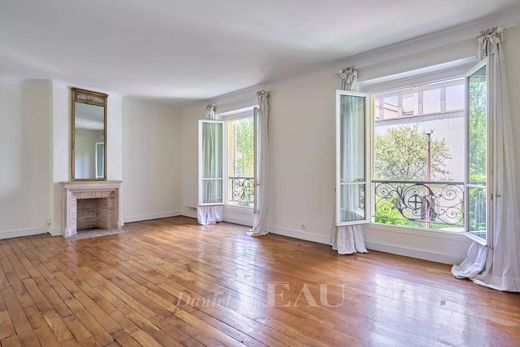 Apartment in La Muette, Auteuil, Porte Dauphine, Paris