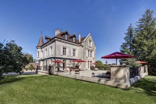 Castle in Villette-lès-Arbois, Jura