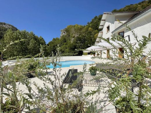 Luxury home in Baume-les-Dames, Doubs