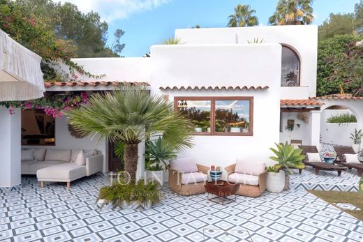 Luxe woning in Cala Llonga, Balearen