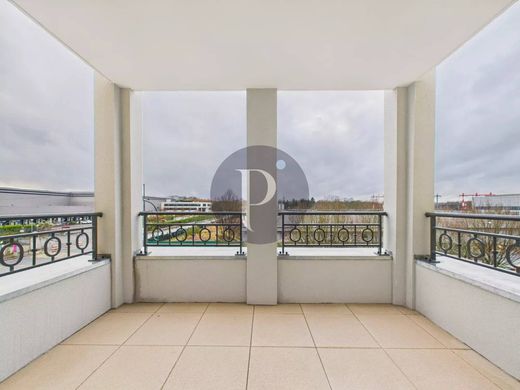 Apartment in Le Plessis-Robinson, Hauts-de-Seine