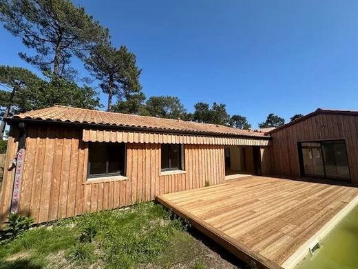 Luxus-Haus in La Teste-de-Buch, Gironde