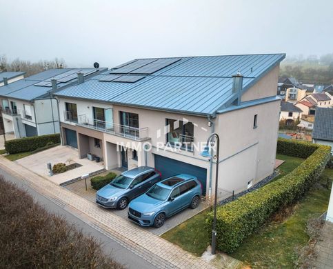 منزل ﻓﻲ Vichten, Redange