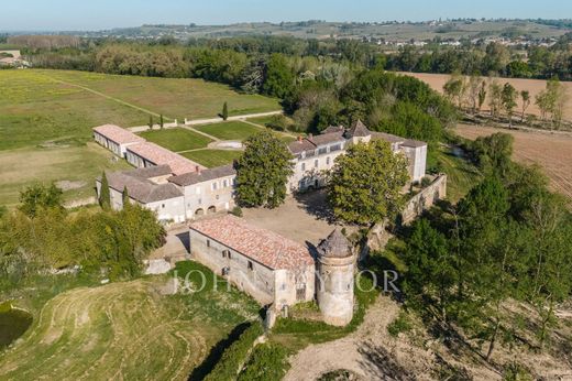 Castle in Langon, Gironde