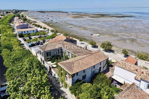 Luxury home in La Flotte, Charente-Maritime
