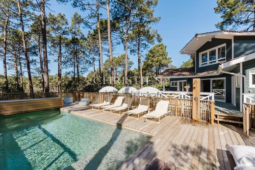 Luxury home in Lacanau, Gironde