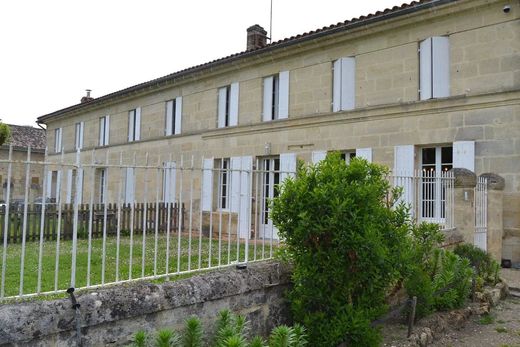 Πολυτελή κατοικία σε Saint-André-de-Cubzac, Gironde