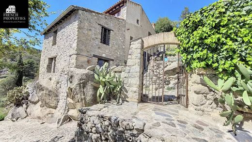 Maison de luxe à Eus, Pyrénées-Orientales