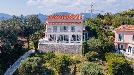 Villa a Mandelieu-la-Napoule, Alpi Marittime