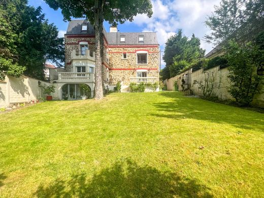 Le Raincy, Seine-Saint-Denisの高級住宅