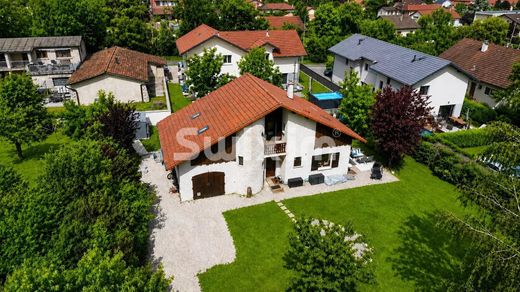Casa de lujo en Thoiry, Ain