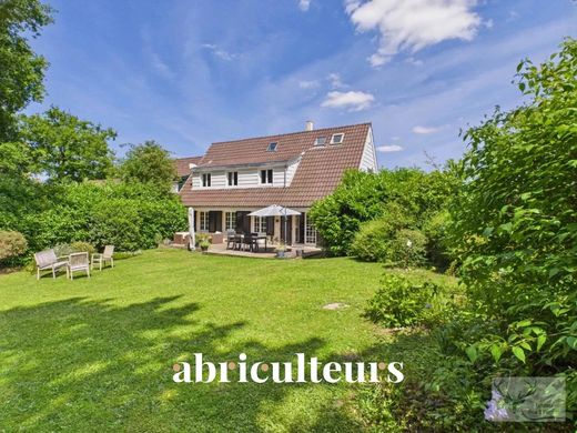 Luxury home in Coye-la-Forêt, Oise