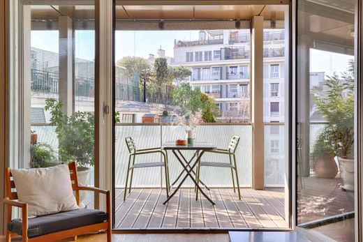 Apartment / Etagenwohnung in Tour Eiffel, Invalides – Ecole Militaire, Saint-Thomas d’Aquin, Paris