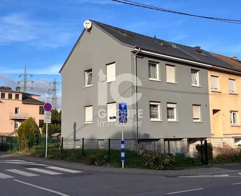 Belvaux, Sanemの高級住宅