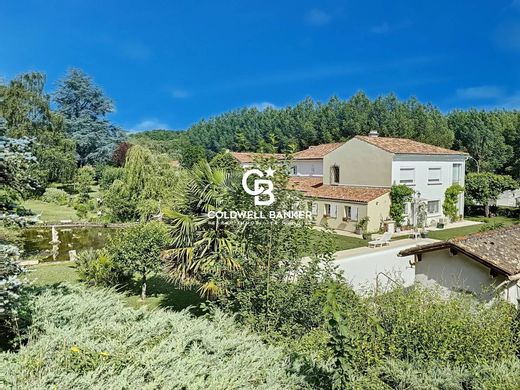 Luxury home in Saint-Césaire, Charente-Maritime