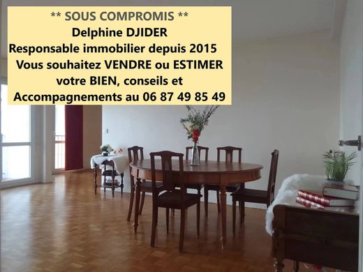 Apartment / Etagenwohnung in Cachan, Val-de-Marne