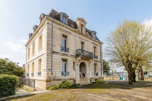 Luxury home in Bègles, Gironde