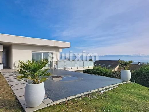 Luxus-Haus in Grilly, Ain