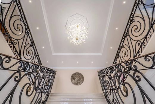 Luxus-Haus in Villeneuve-le-Comte, Seine-et-Marne