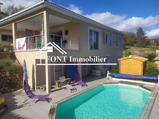 منزل ﻓﻲ Cellieu, Loire