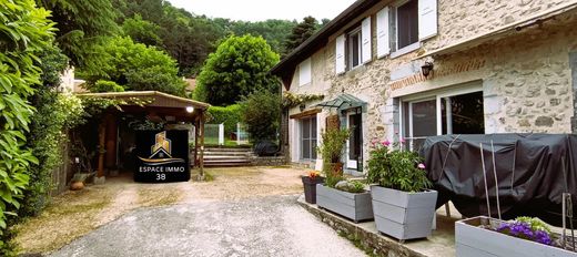 Luxus-Haus in Corenc, Isère