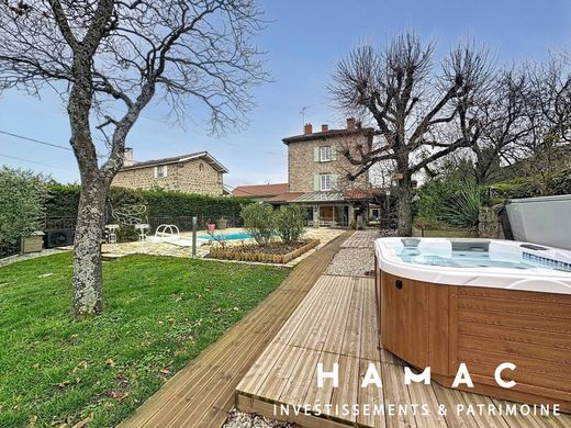 Luxury home in Soucieu-en-Jarrest, Rhône